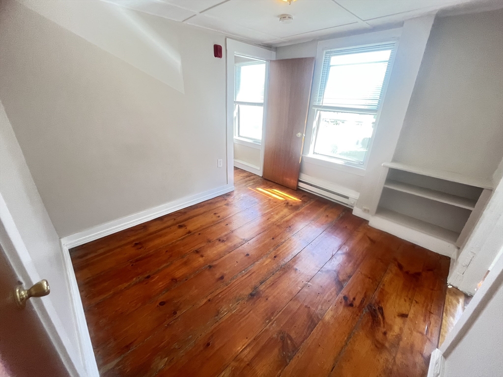 347 Main St 4