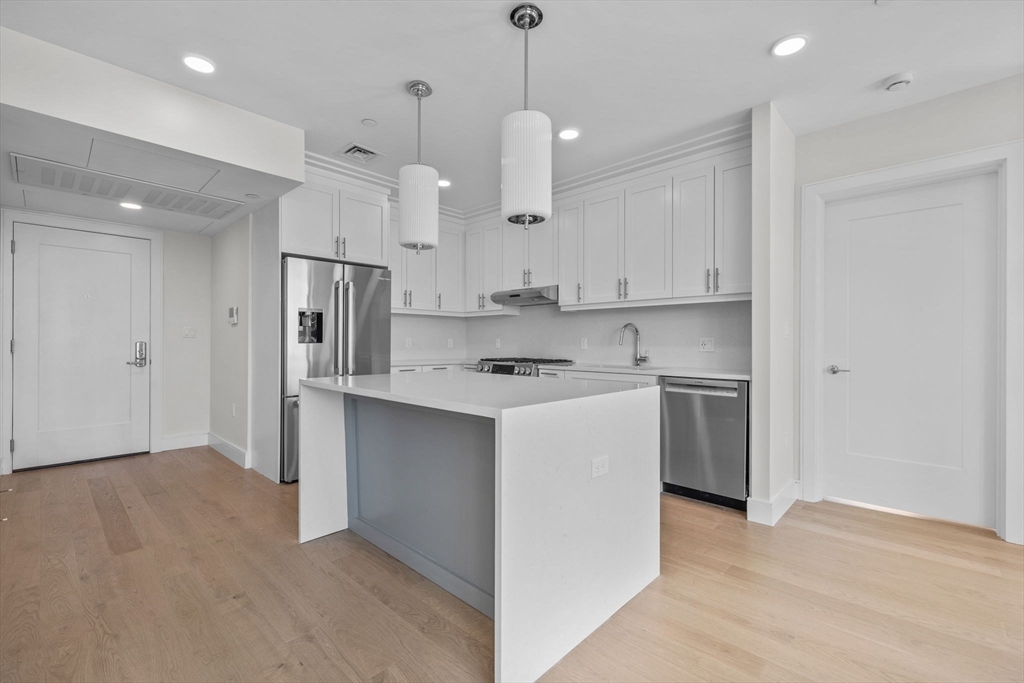 301 Border Street 601