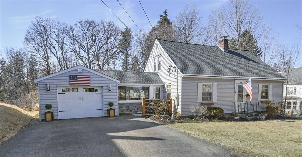 160 Grove Avenue