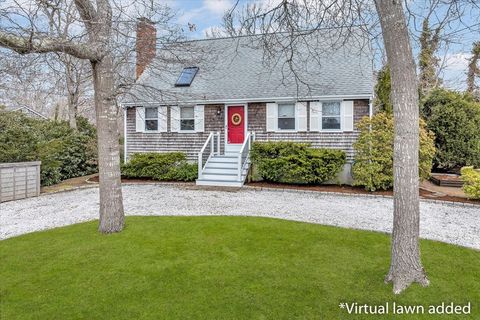 40 Woodside Dr Falmouth MA 02536