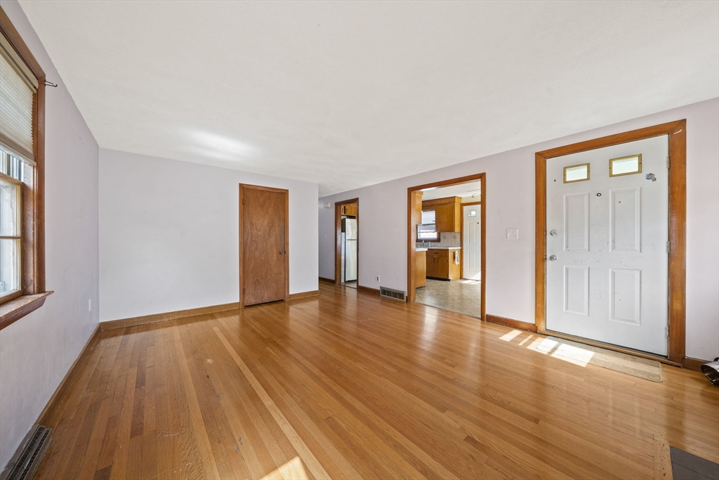 11 Rosalind Rd
