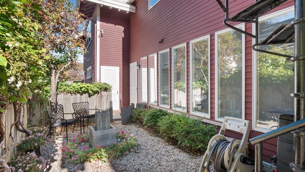 4 Coffin Court, Newburyport, MA Photo #29