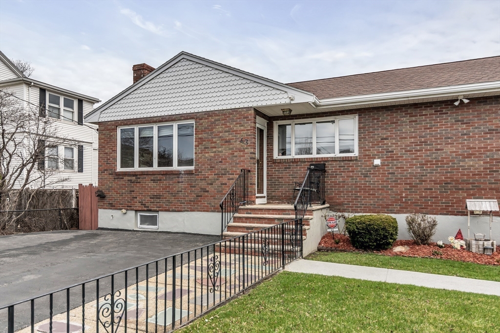 43 Englewood Avenue