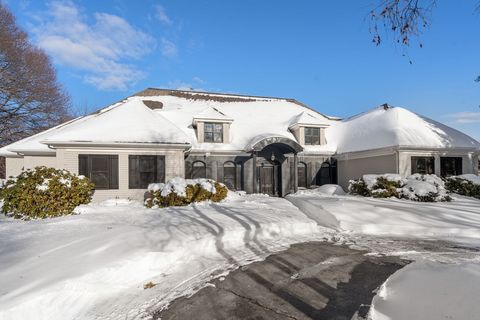 6 Dairy Farm Ln Wayland MA 01778