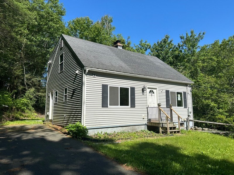 9 Woronoco Rd
