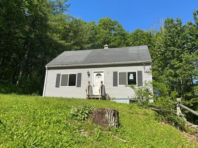 9 Woronoco Rd