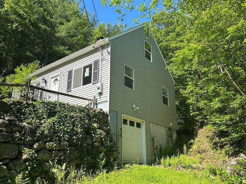 9 Woronoco Rd