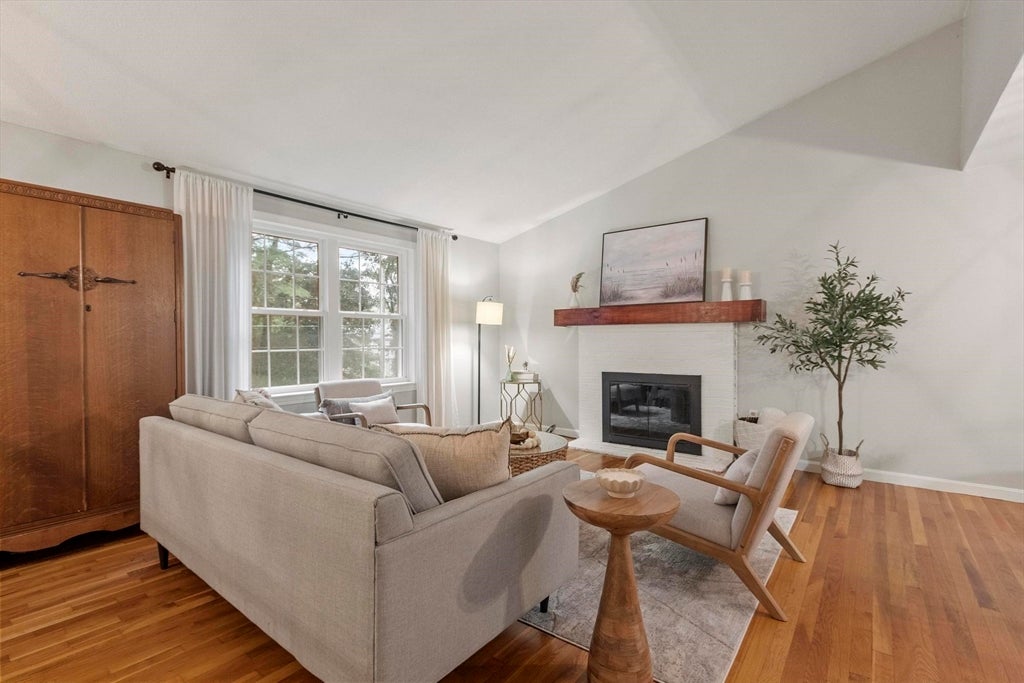 597 Old Dunstable Rd, Groton, MA, 597 Old Dunstable Rd, Groton, MA Photo #2