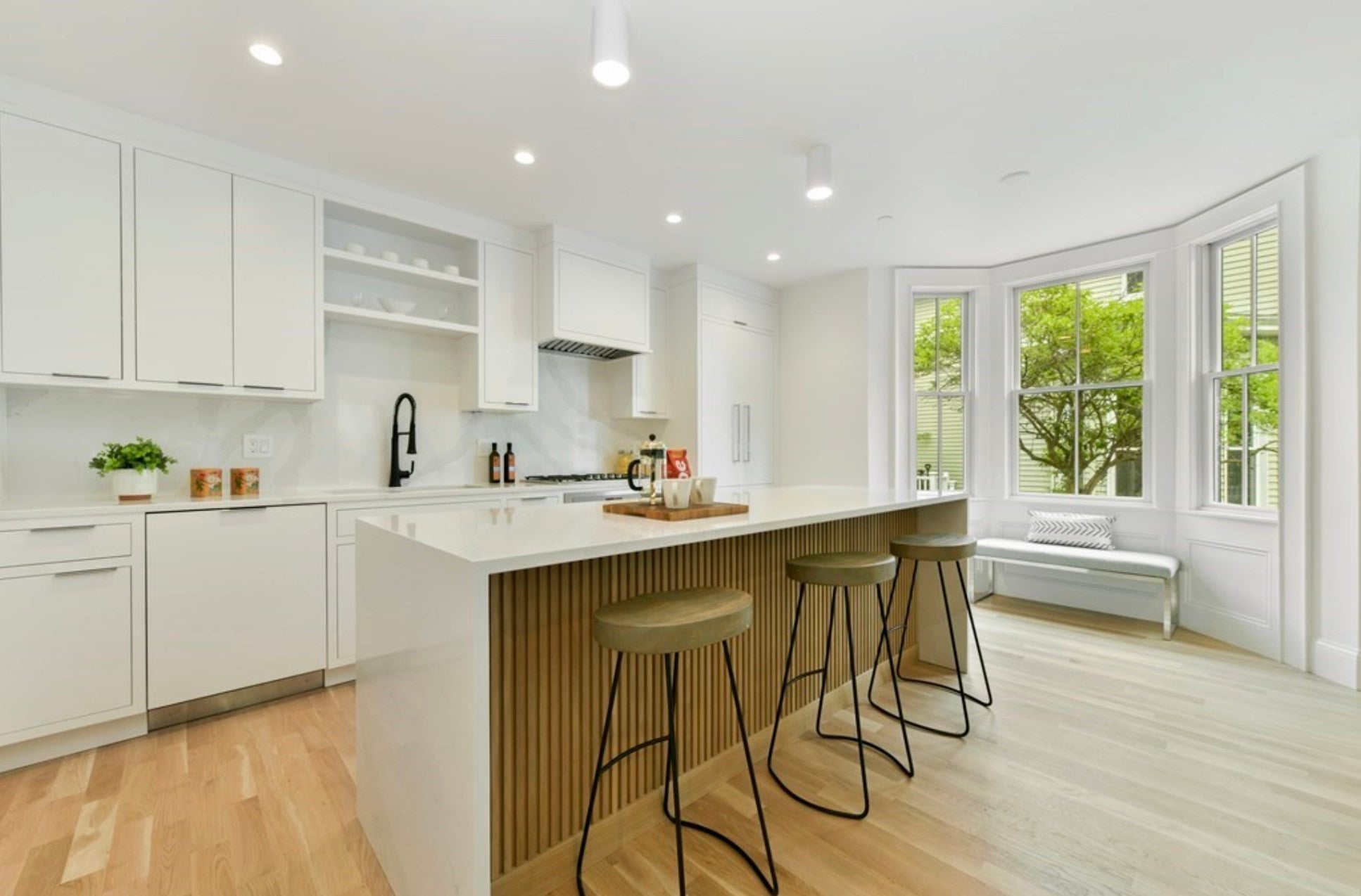 15 Pleasant St #1, Cambridge, MA Photo #7