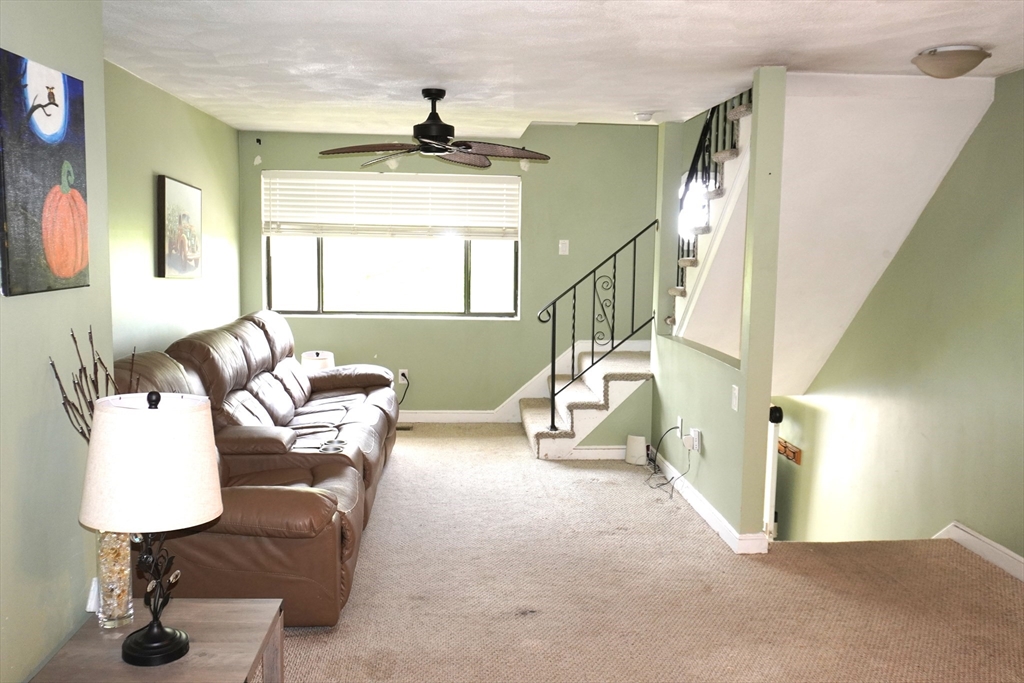 92 Sterling Lane 92