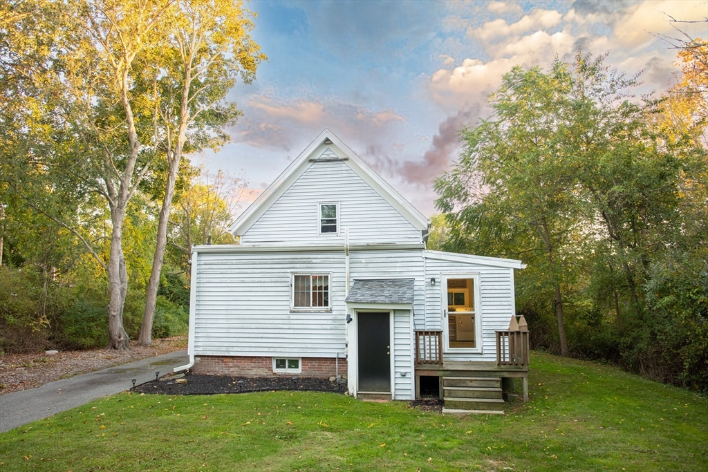 245-R Laurel St