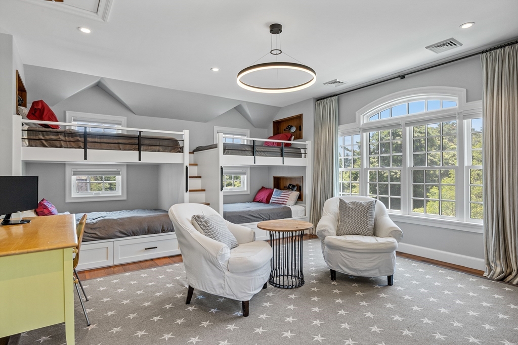 Chatham, Massachusetts 02633, United States, 5 Bedrooms Bedrooms, ,7 BathroomsBathrooms,Residential,Active,198014