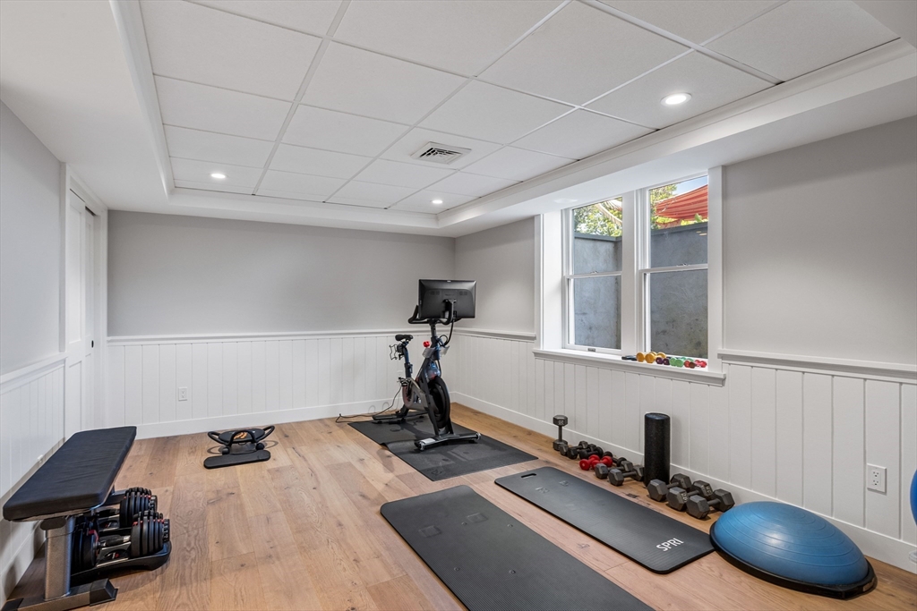 Chatham, Massachusetts 02633, United States, 5 Bedrooms Bedrooms, ,7 BathroomsBathrooms,Residential,Active,198014