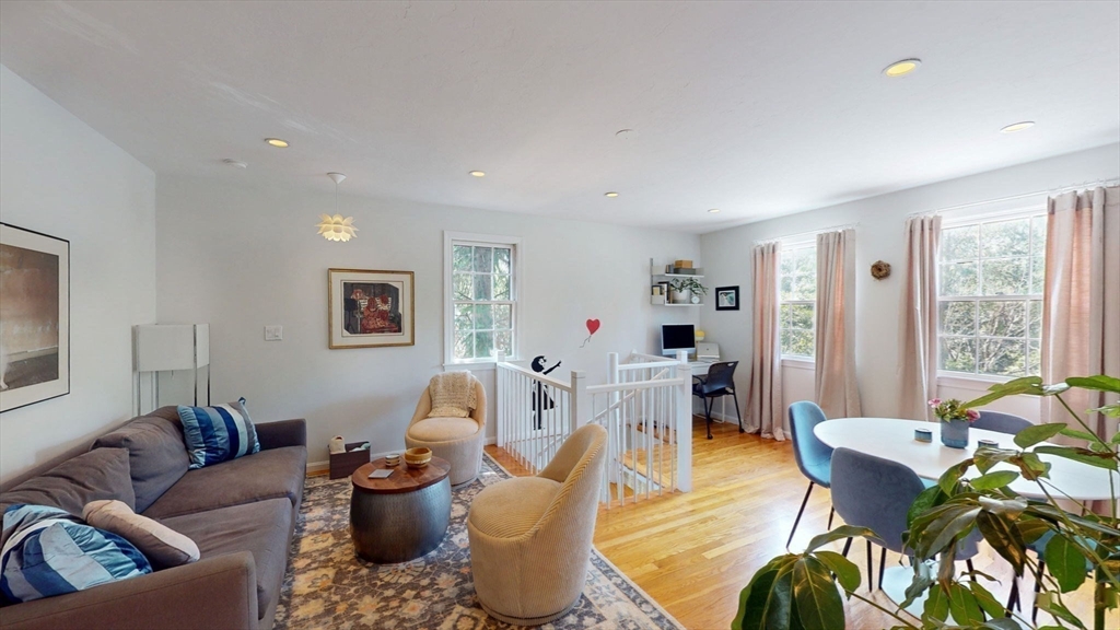 989 Chestnut Street 8