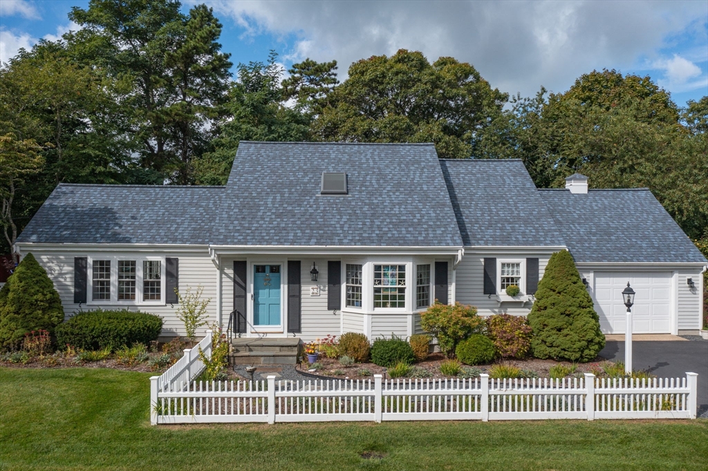 23 Dauphine Dr