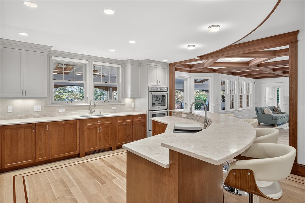 Barnstable, Massachusetts 02635, United States, 7 Bedrooms Bedrooms, ,8 BathroomsBathrooms,Residential,Active,244056