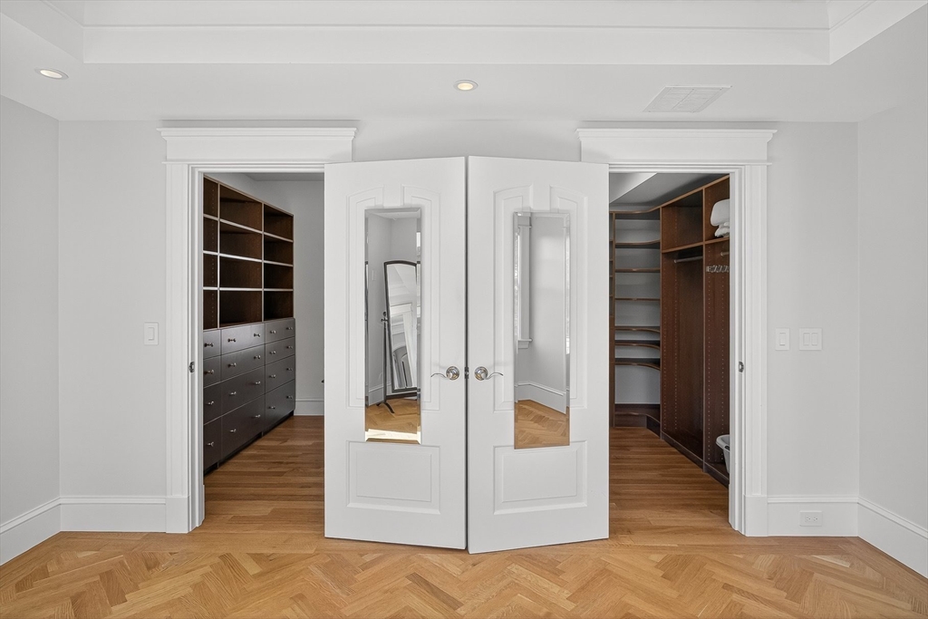 Barnstable, Massachusetts 02635, United States, 7 Bedrooms Bedrooms, ,8 BathroomsBathrooms,Residential,Active,244056