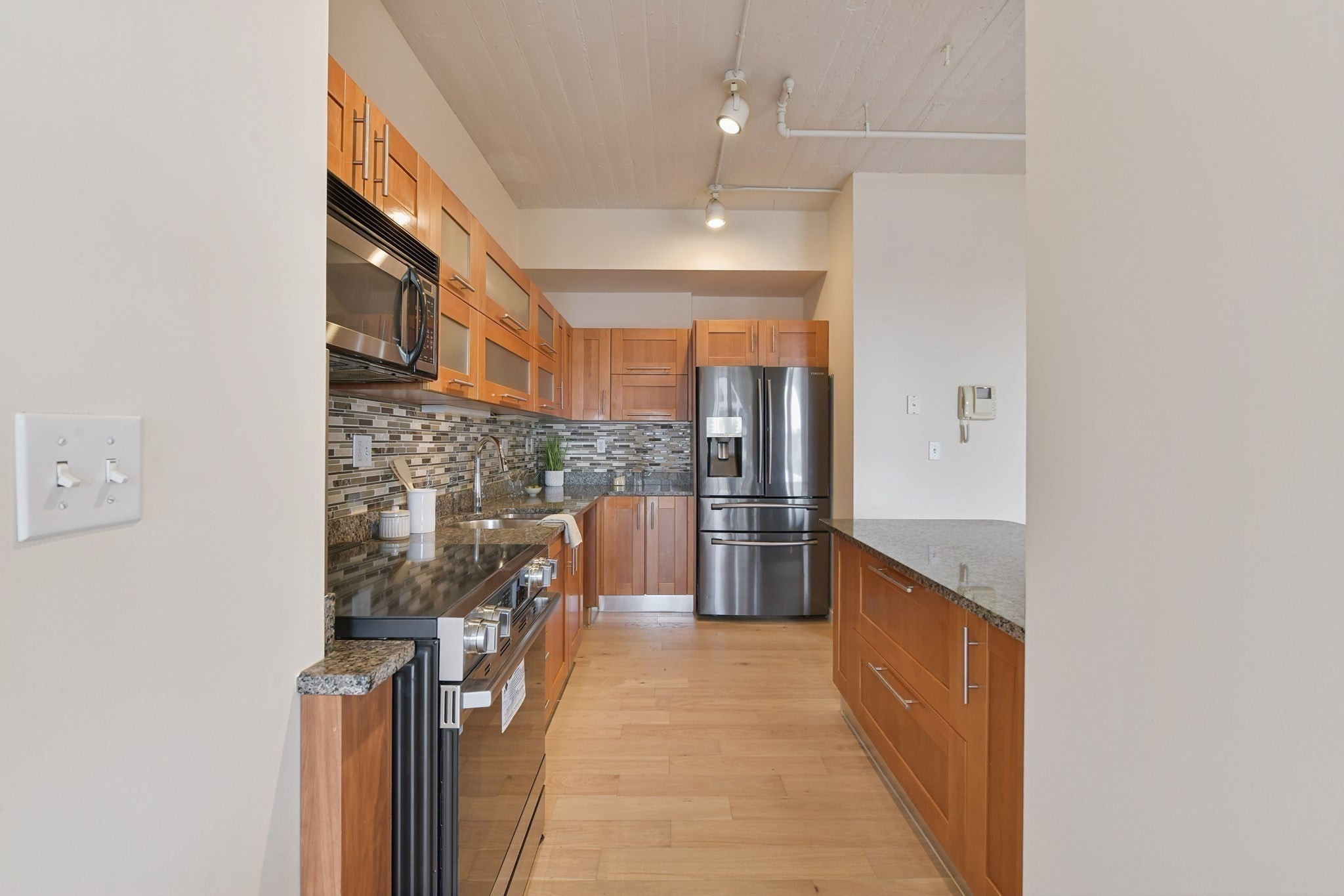 210 South Street 11-6