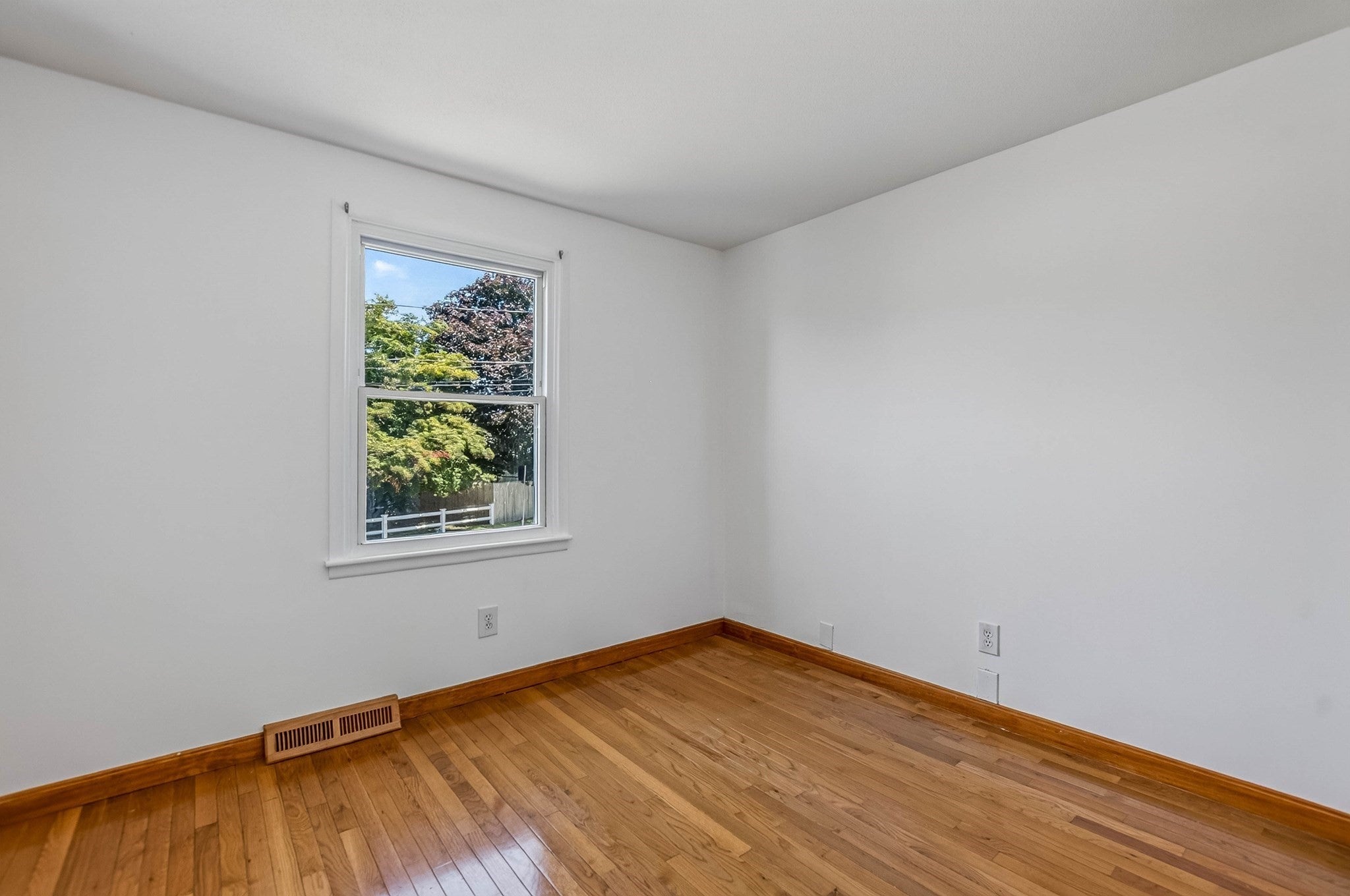 21 Cardosi Ct, Pawtucket, RI, 21 Cardosi Ct, Pawtucket, RI Photo #16