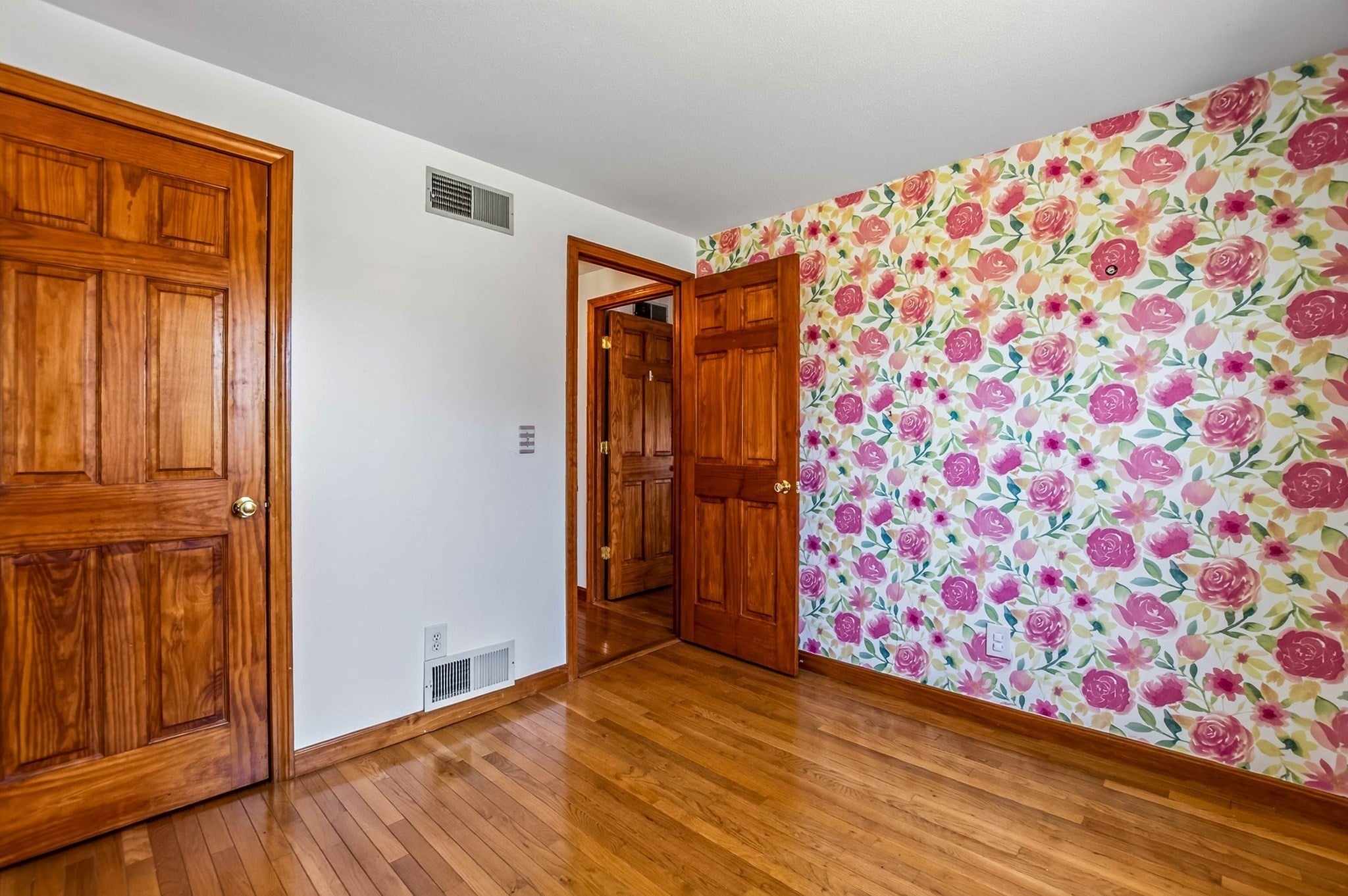 21 Cardosi Ct, Pawtucket, RI, 21 Cardosi Ct, Pawtucket, RI Photo #17