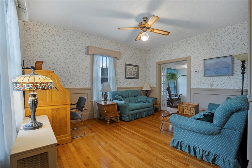 14 Cottage St
