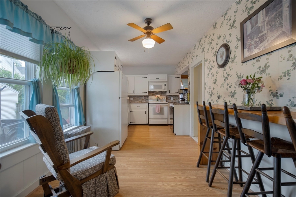 14 Cottage St