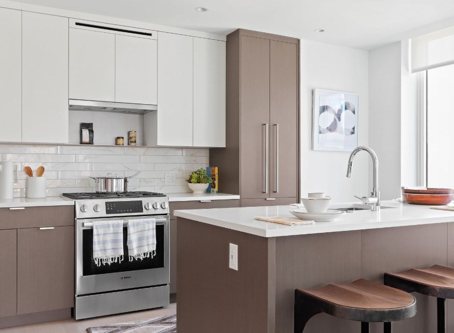 390 Harrison Avenue 814