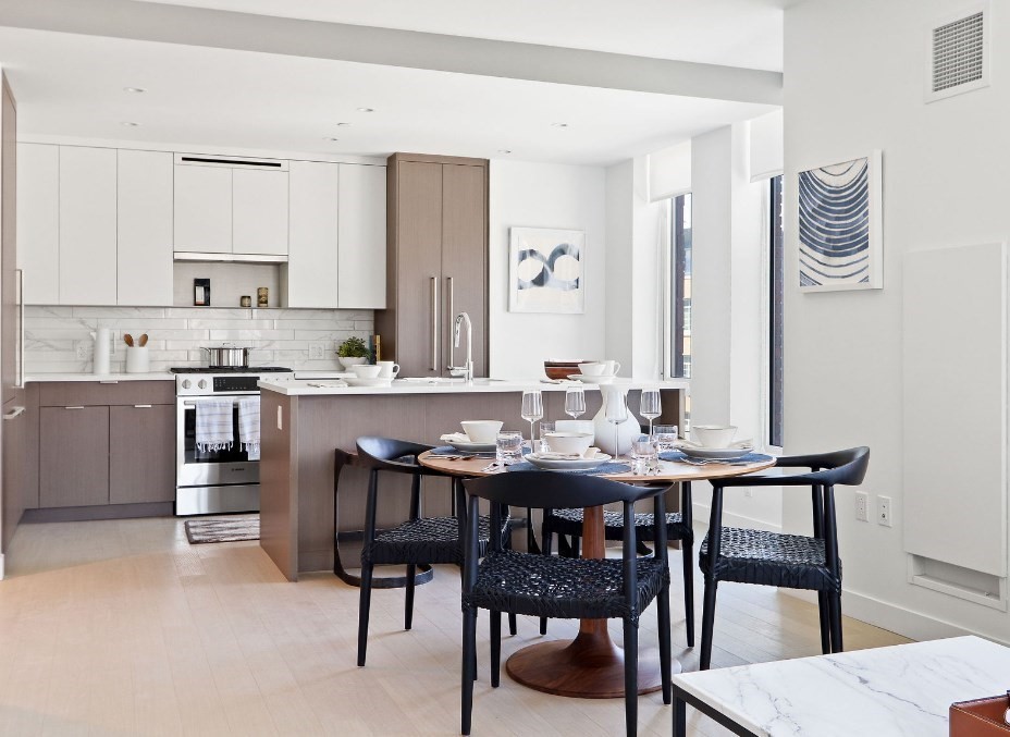 390 Harrison Avenue 814