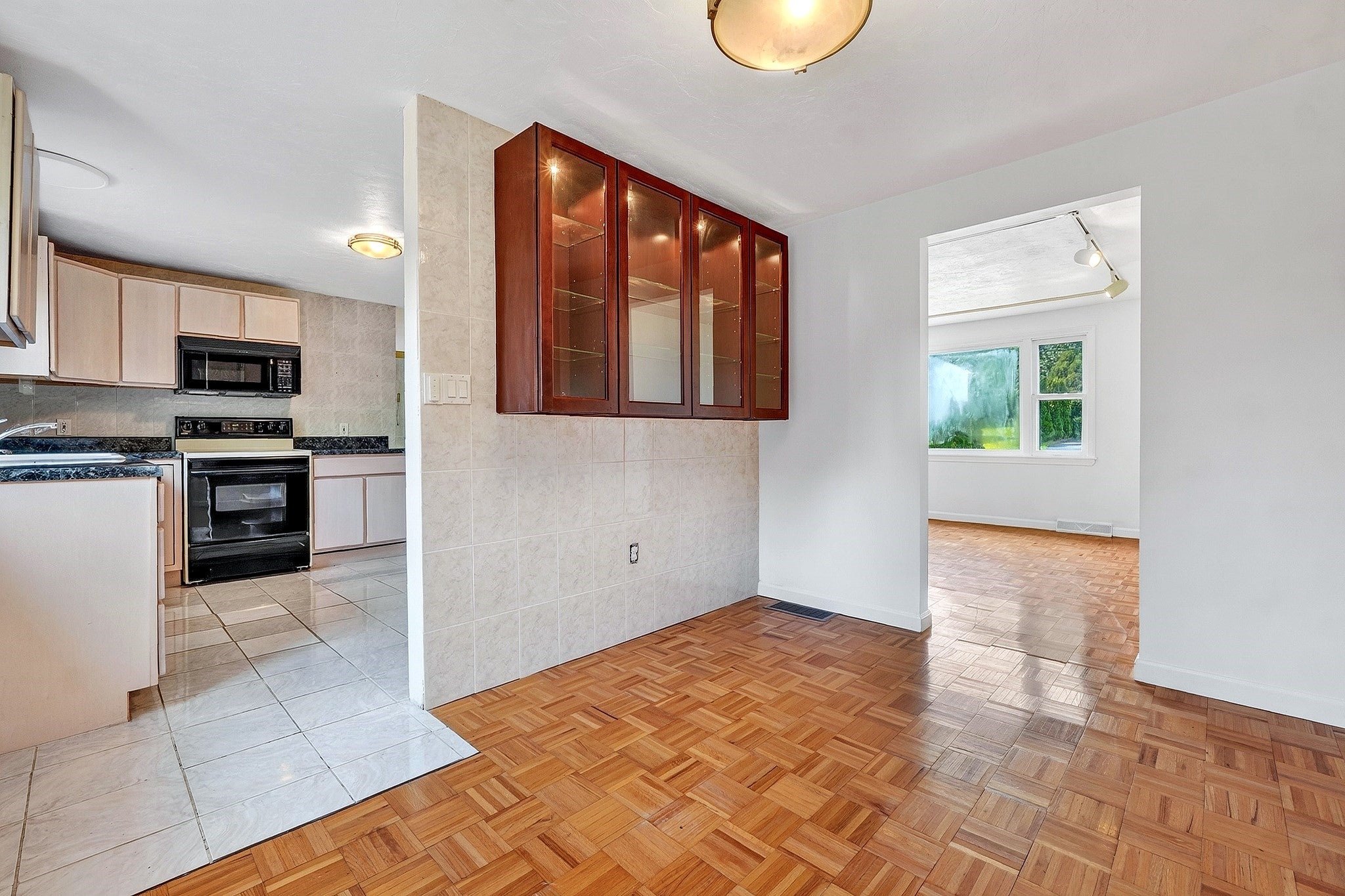 24 Lisa Rd 24