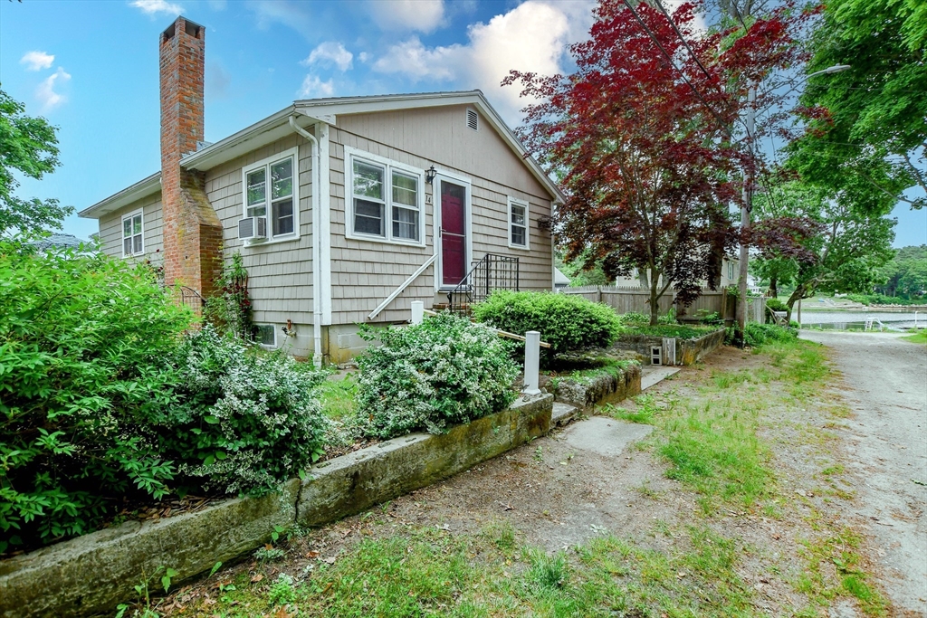 14 Central Ave