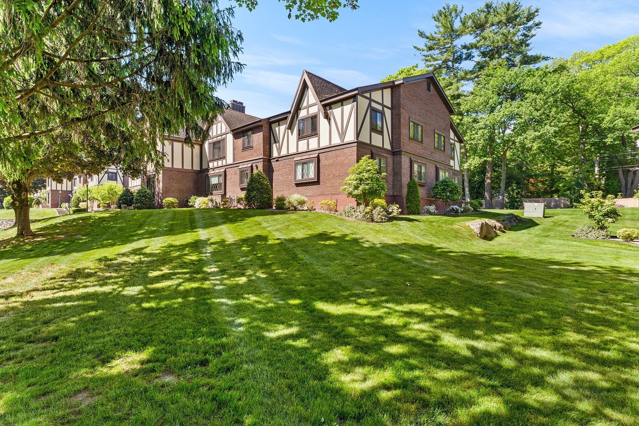 Photo of 12 Royal Lake, Braintree, MA