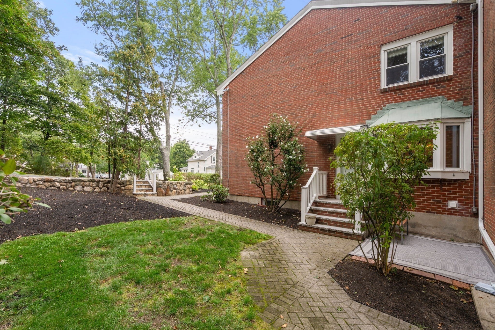 60 Lake St #E, Winchester, MA Photo #18