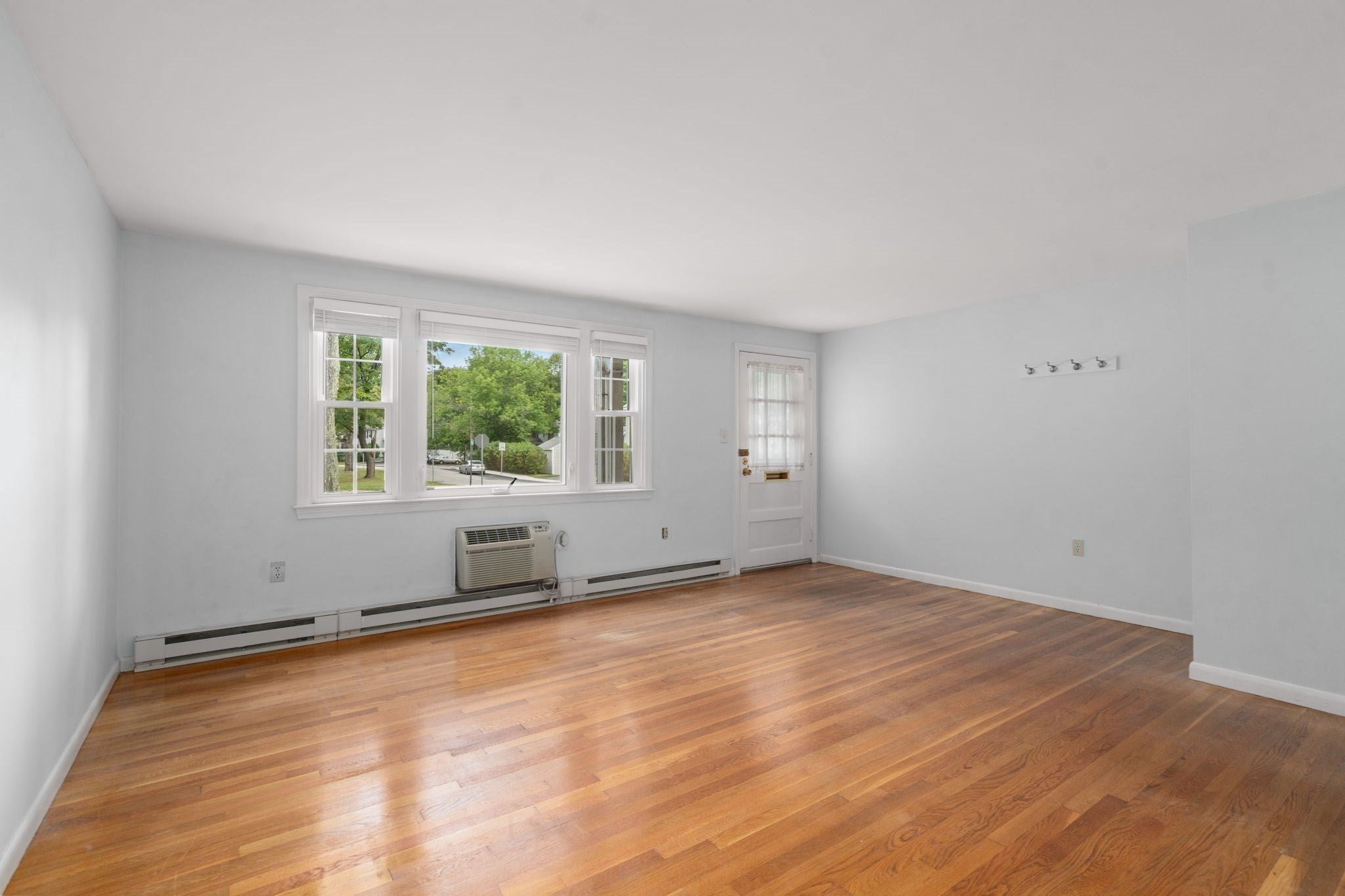 60 Lake St #E, Winchester, MA Photo #5