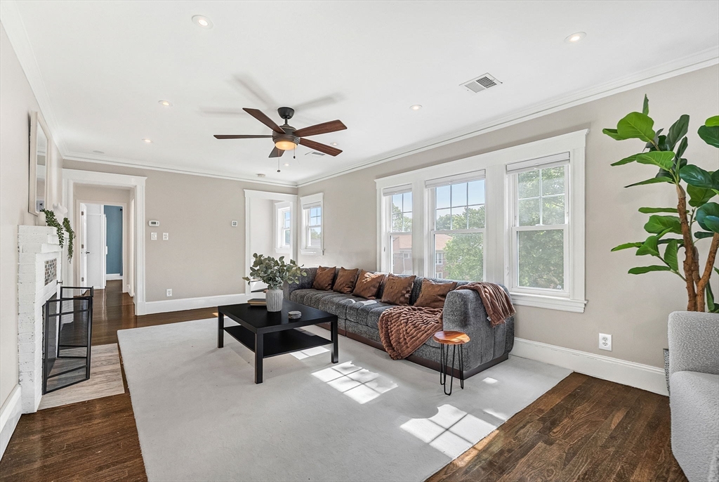 15 Noble St 15