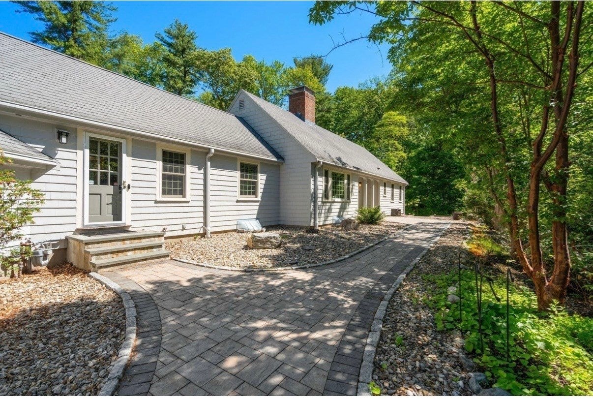 118 Newton St #118, Weston, MA Photo #12