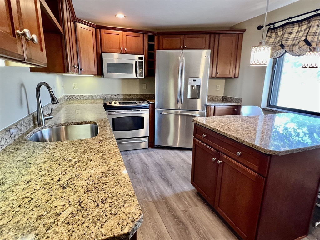 295 Lynn Shore Drive 401