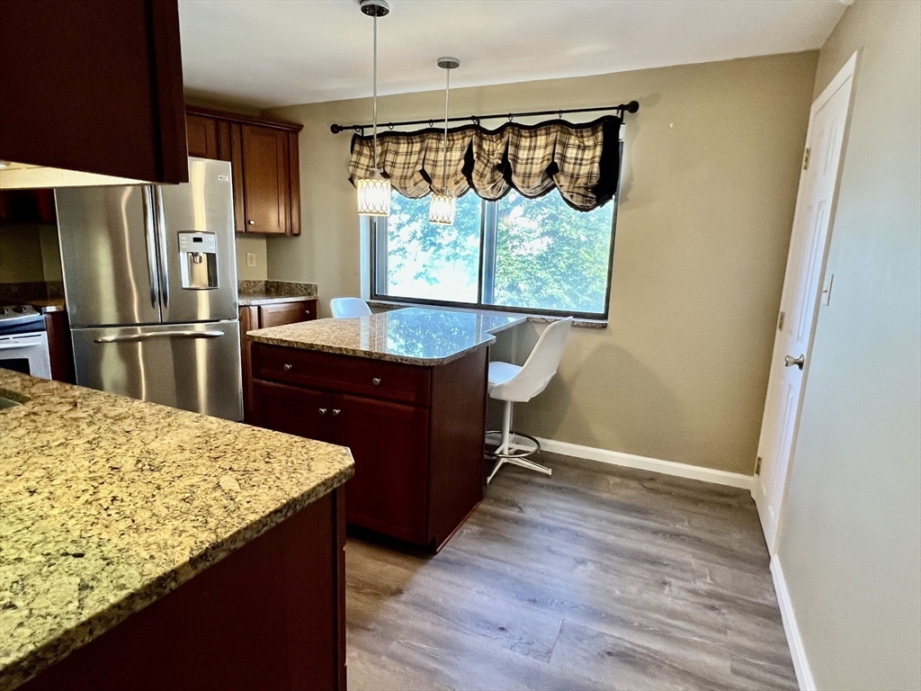 295 Lynn Shore Drive 401