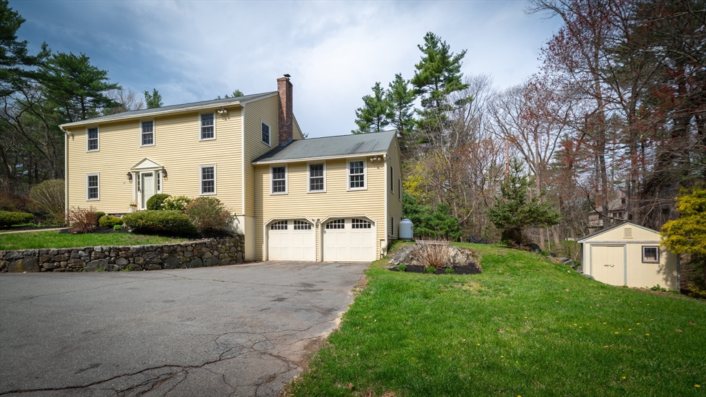 39 Alderbrook Dr