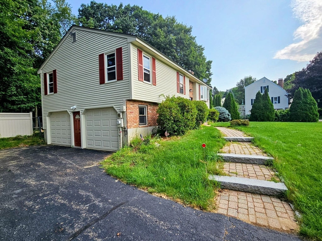 4 Sycamore Dr