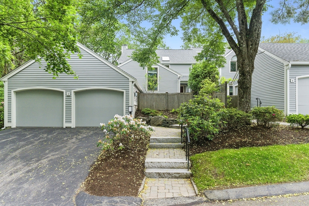 2 Hillside Dr 2