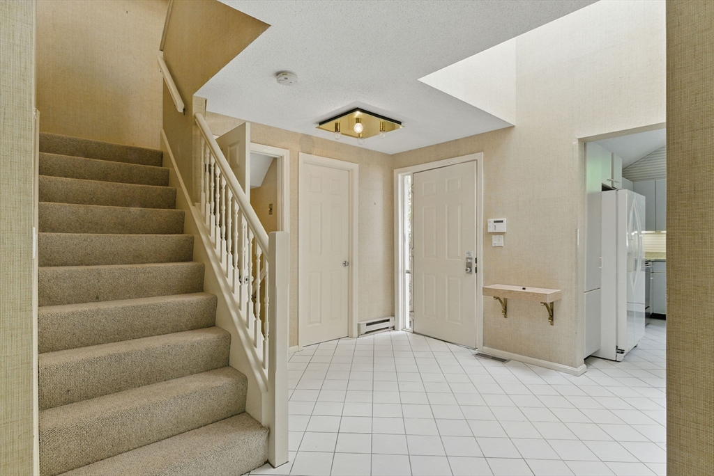 2 Hillside Dr 2
