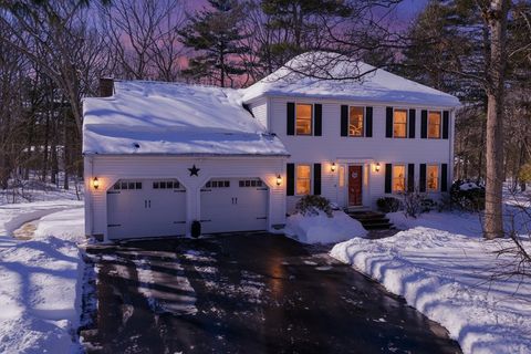 Photo of 8 Liberty Road, Medway, MA 02053 (MLS # 73476578)