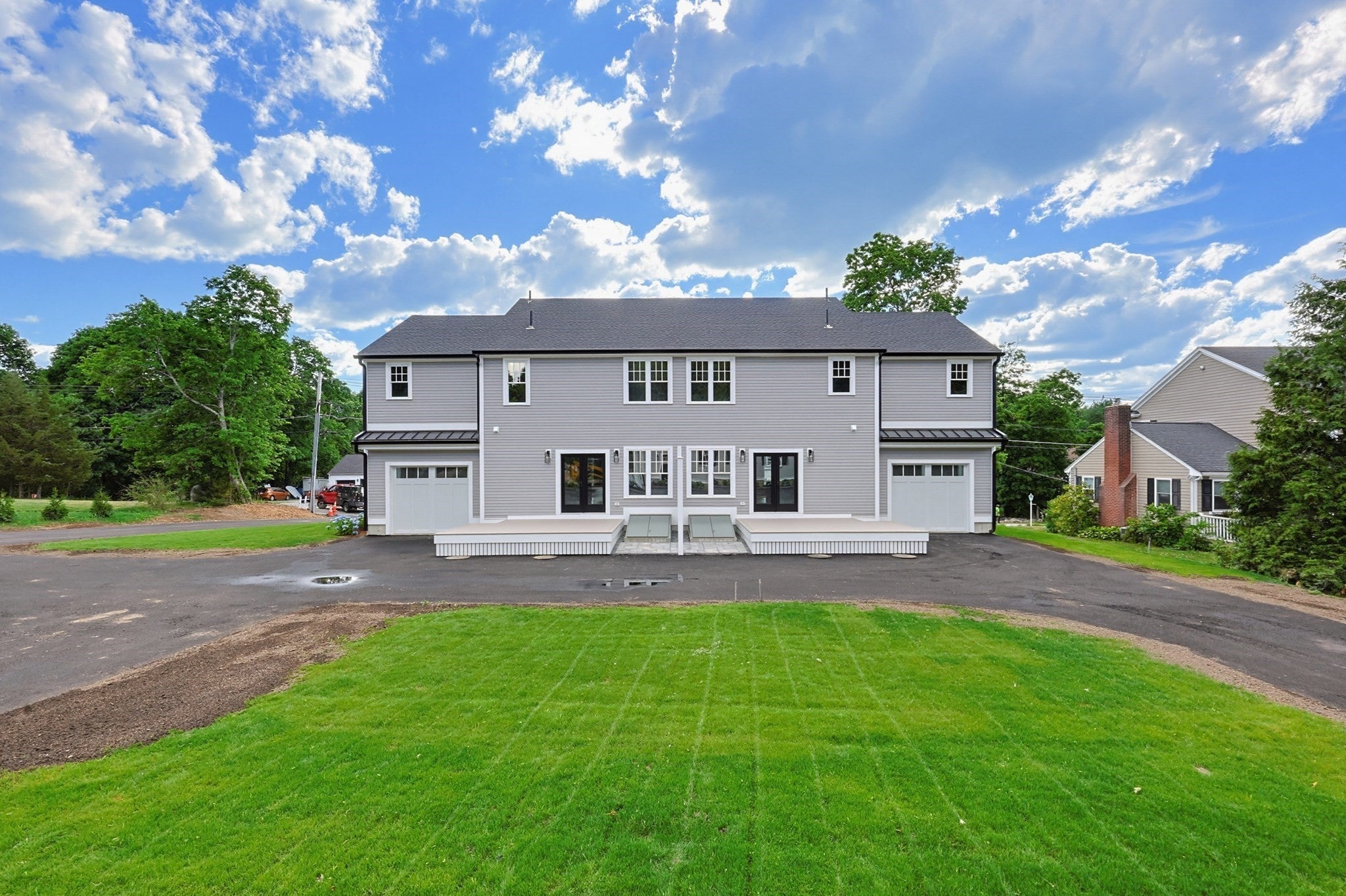 35R Poquanticut Ave R