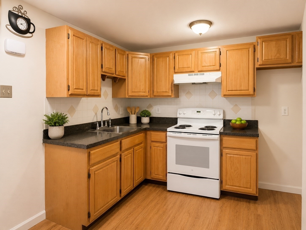 69 W Elm Ter #1, Brockton, MA Photo #3