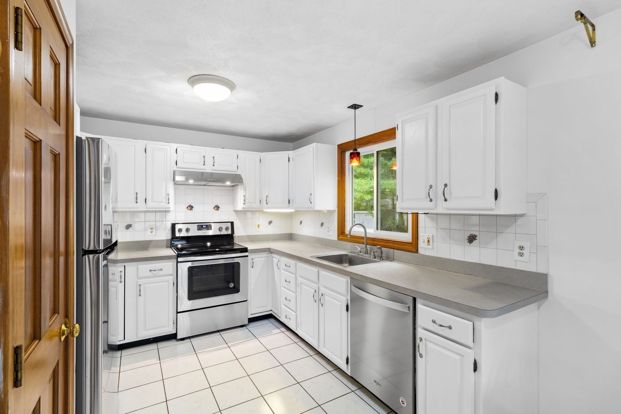 2701 Pouliot Pl, Wilmington, MA, 2701 Pouliot Pl, Wilmington, MA Photo #6
