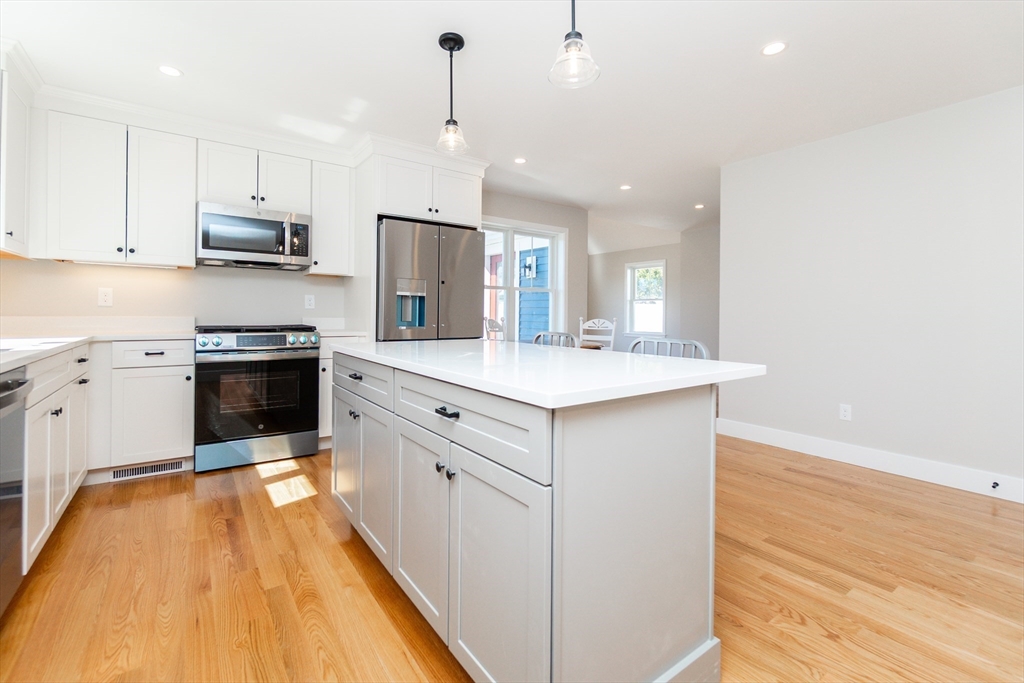 28 Fairview Ave