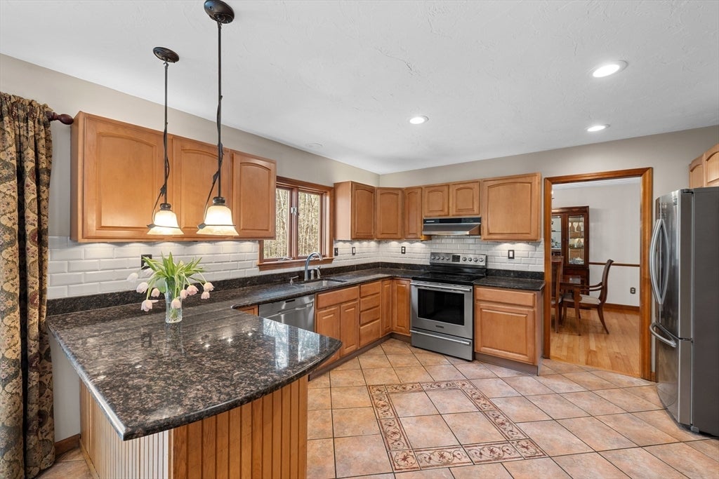 39 Hillside Dr