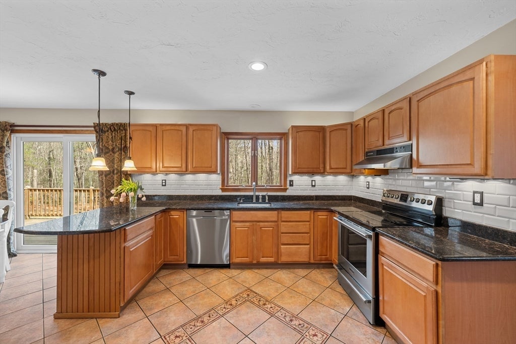 39 Hillside Dr