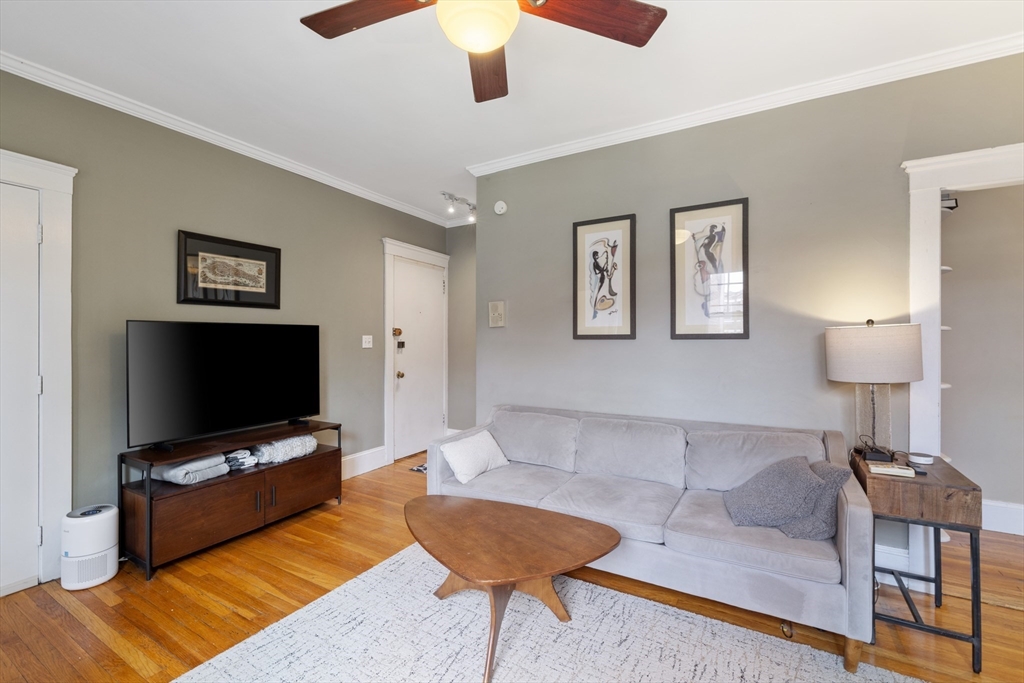120 Sutherland Rd 7