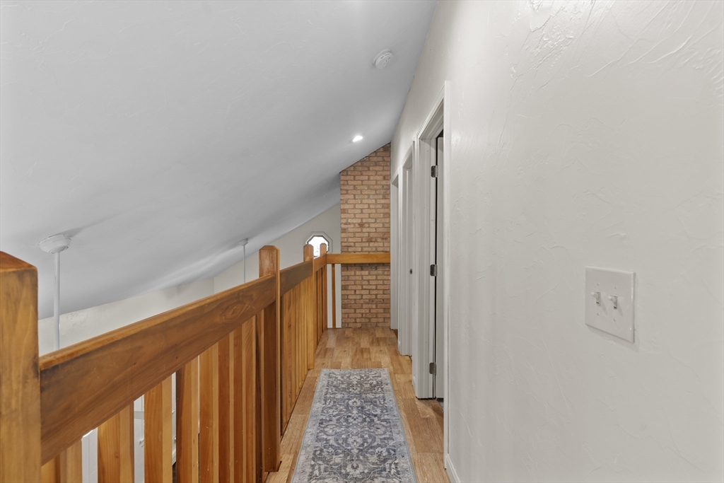 93 Pine St, Leicester, MA Photo #17